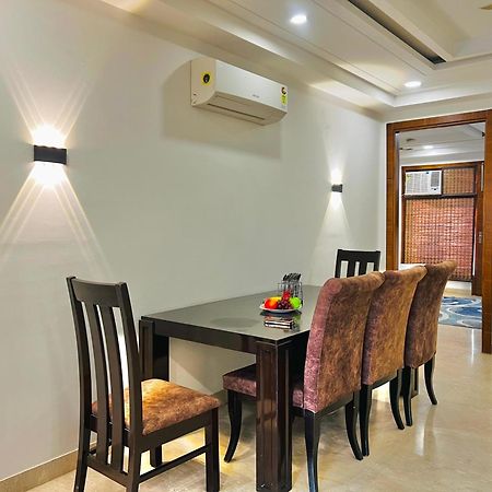 Bedchambers Serviced Apartments, Ardee City Gurgáon Exteriér fotografie